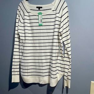 Curved Hem Pullover XL